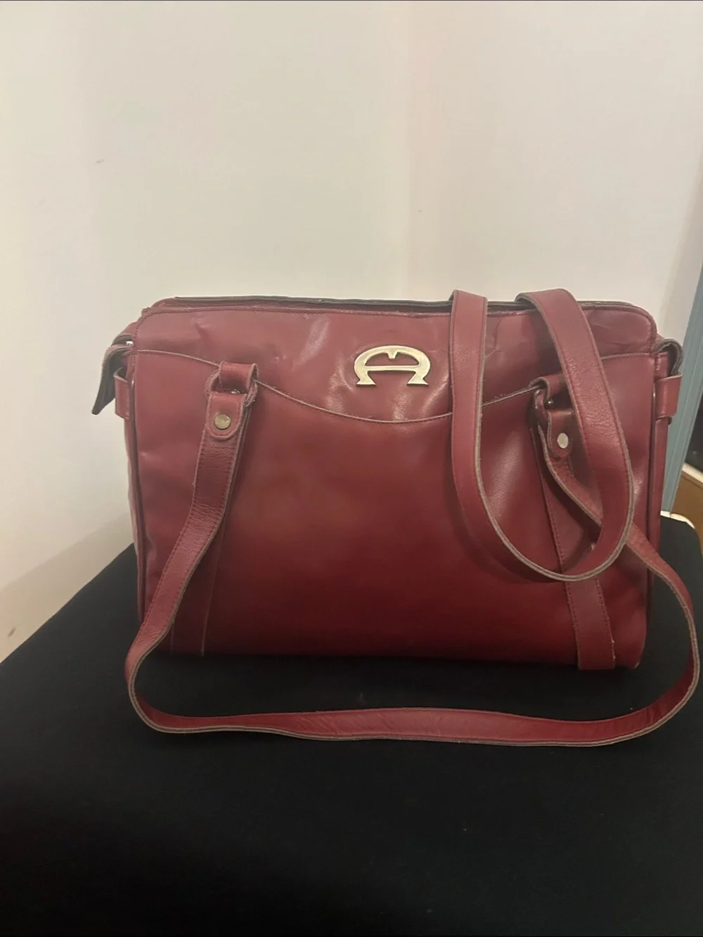 Vintage 70's Etienne Aigner Burgundy Leather Shoulder Bag with Gold Accent